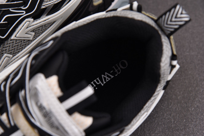 ofw be right back brb000004