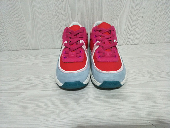 chane* snekaers c000020