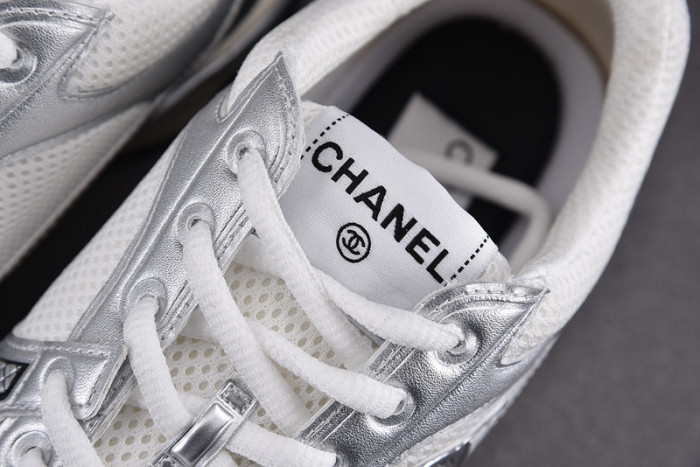 chane* snekaers c000024