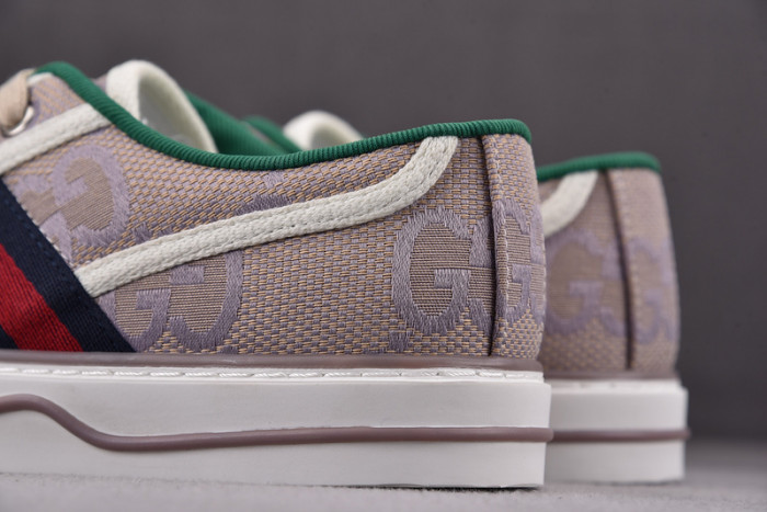 G*u*i* trainer sneaker99