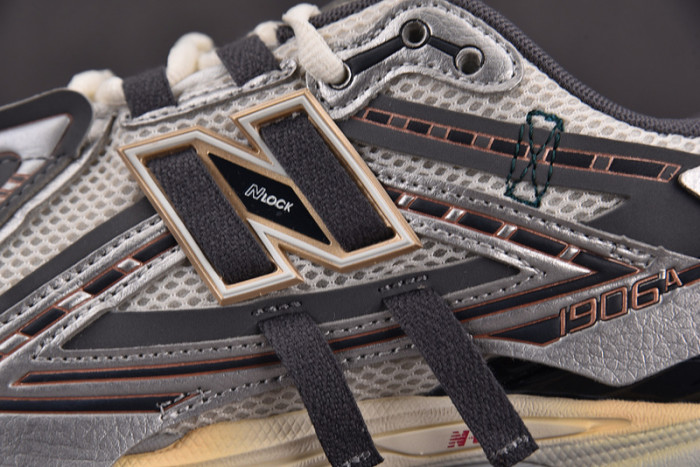 NEW BALANCE 1906A NB000045