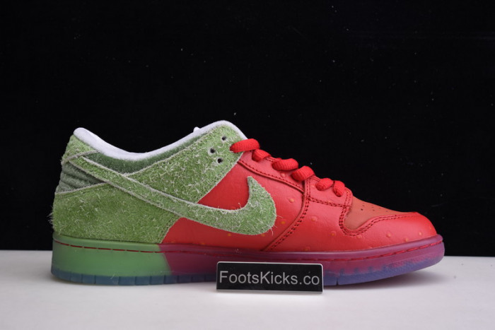 nike dunk low sb "strawberry cough" cw7093-601