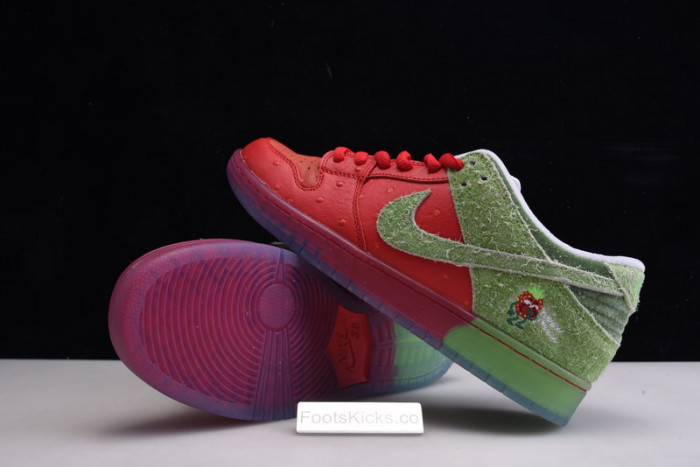 nike dunk low sb "strawberry cough" cw7093-601