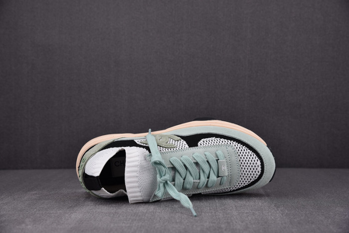 chane* snekaers c000015