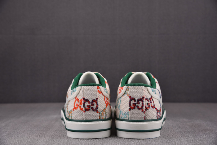 G*u*i* trainer sneaker98