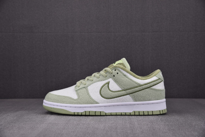 nike dunk low se fleece pack honeydew dq7579-300