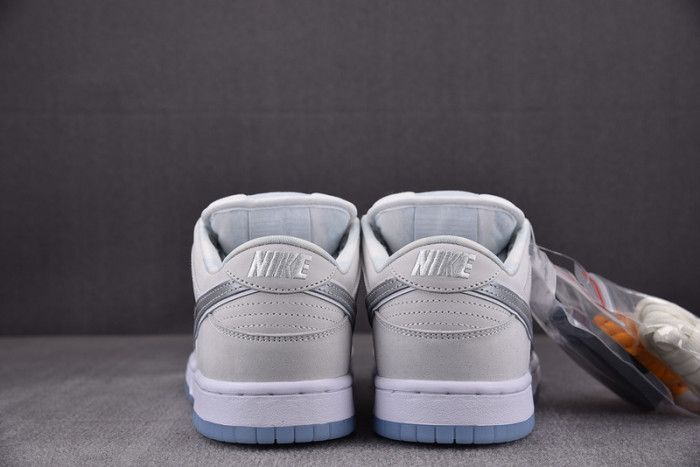 nike sb dunk low white lobster fd8776-100