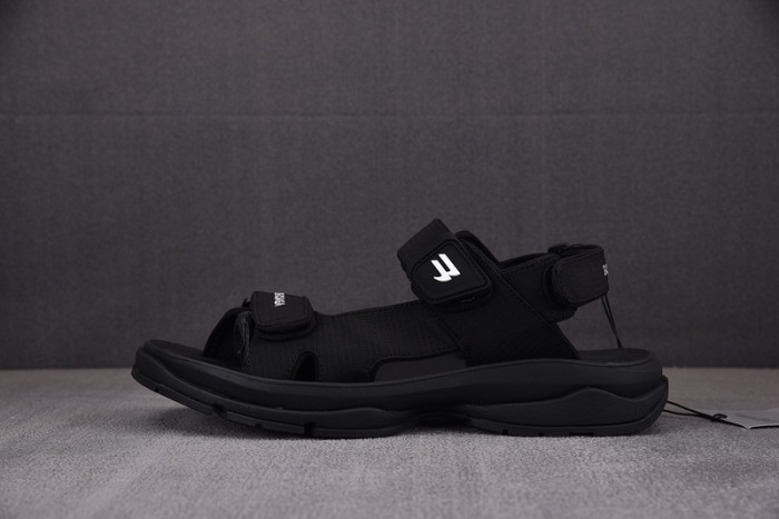 balenciag* sandal 39