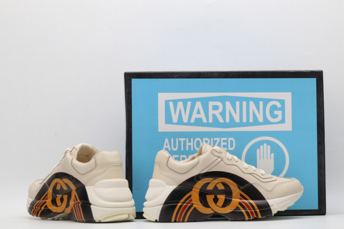 G*u*i* trainer sneaker34