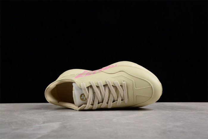 G*u*i* trainer sneaker90