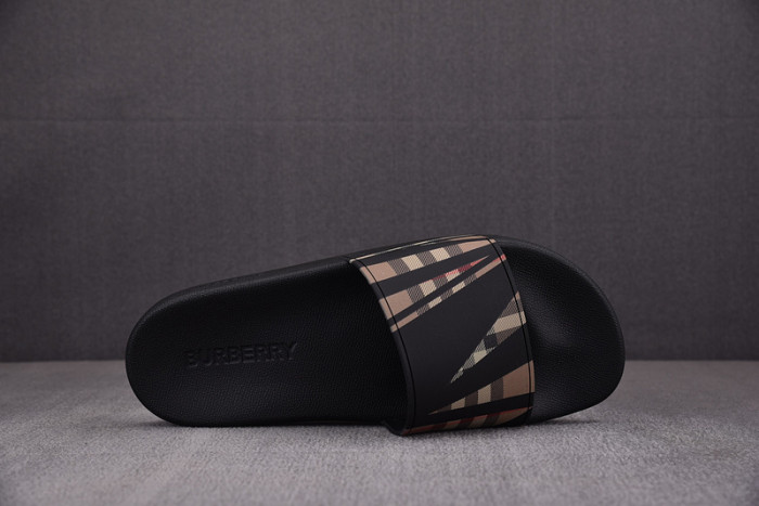 burber*y sandal9