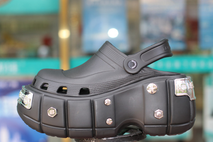 balenciag* sandal 26