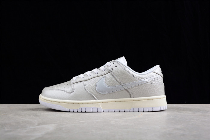 nike dunk low metallic silver dx3197-095