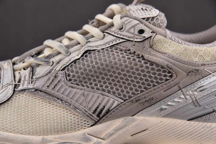 SNEAKER STAPLER 7000010