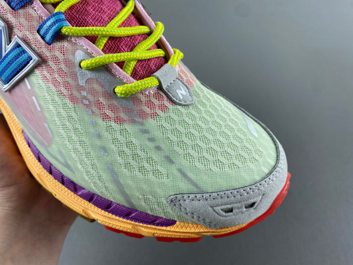 NEW BALANCE 1906R NB000051