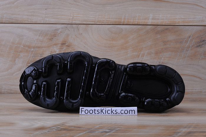 nikelab air vapormax flyknit "triple black" - 899473 003