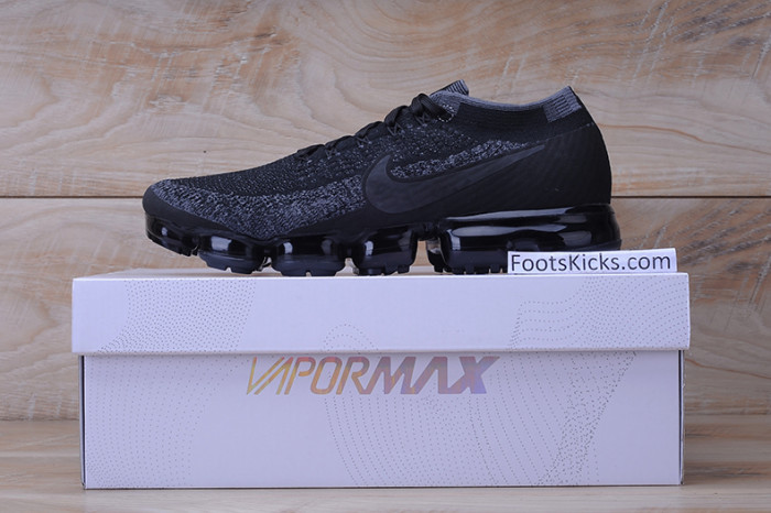 nikelab air vapormax flyknit "triple black" - 899473 003